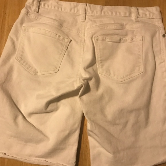 Anne Taylor Loft White Denim Shorts Size 4 - Picture 2 of 3